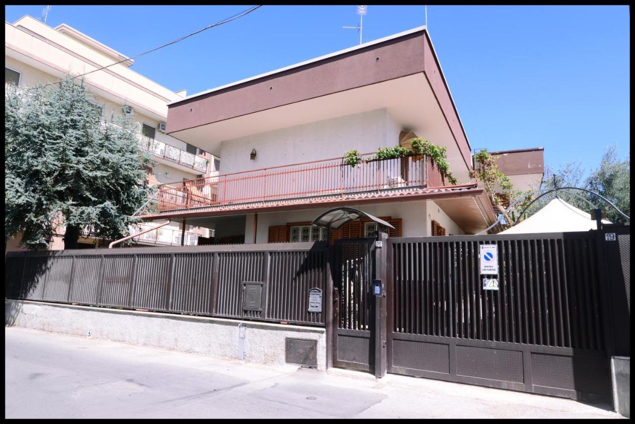 Il Villino Apartments Bari Eksteriør billede